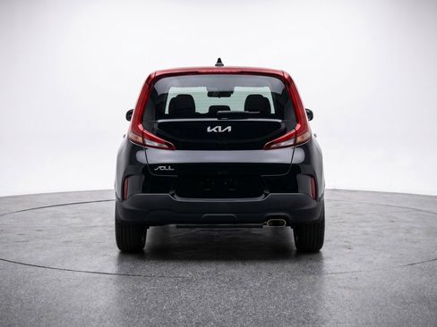 Used 2025 Kia Soul LX w/ LX Technology Package FWD image 7