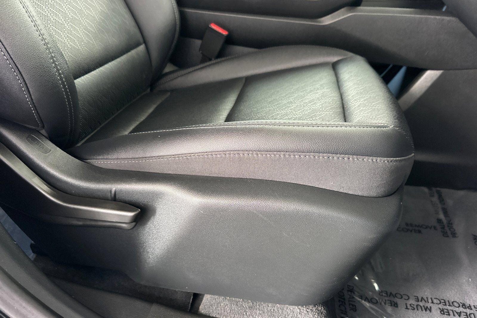 Certified 2026 Chevrolet Equinox LT w/ Convenience Package II FWD image 23