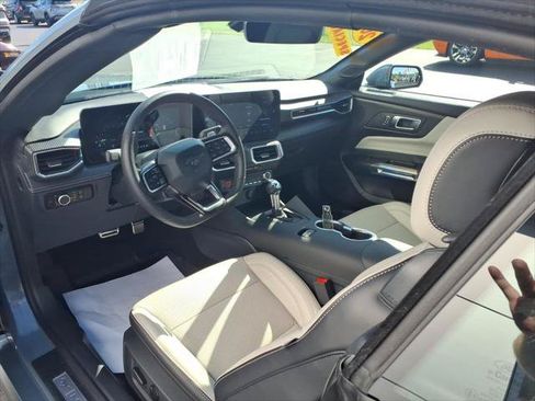 Used 2025 Ford Mustang GT Premium RWD image 8