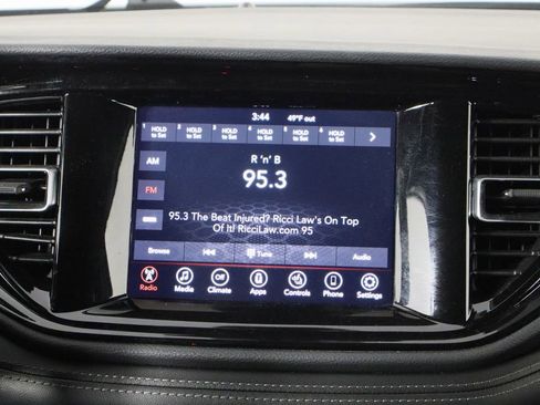 Used 2023 Dodge Durango SXT image 28