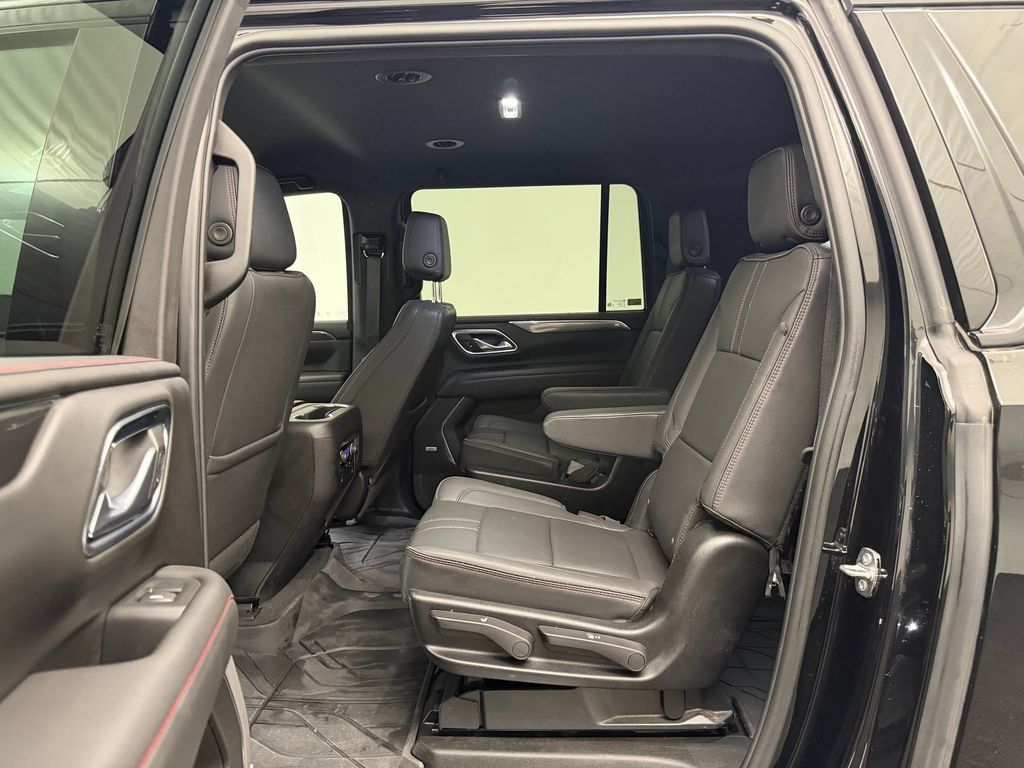 Used 2023 Chevrolet Suburban RST w/ Luxury Package AWD/4WD image 24