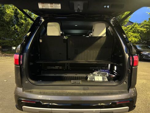 Used 2025 Toyota Sequoia 4WD image 25