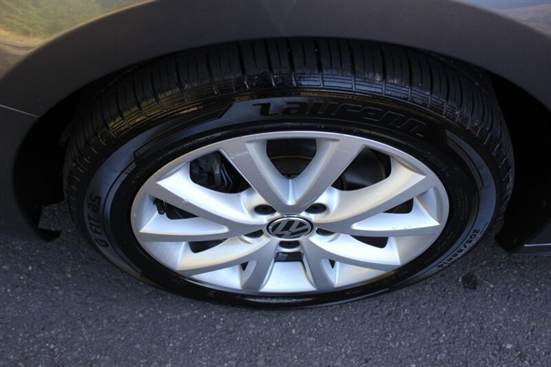 Used 2012 Volkswagen Jetta SE FWD image 19