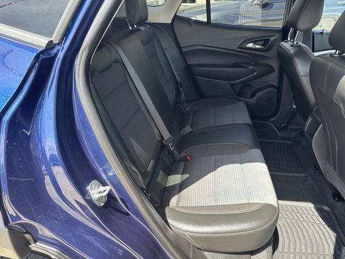 Used 2024 Chevrolet Trax LT w/ Driver Confidence Package FWD image 9