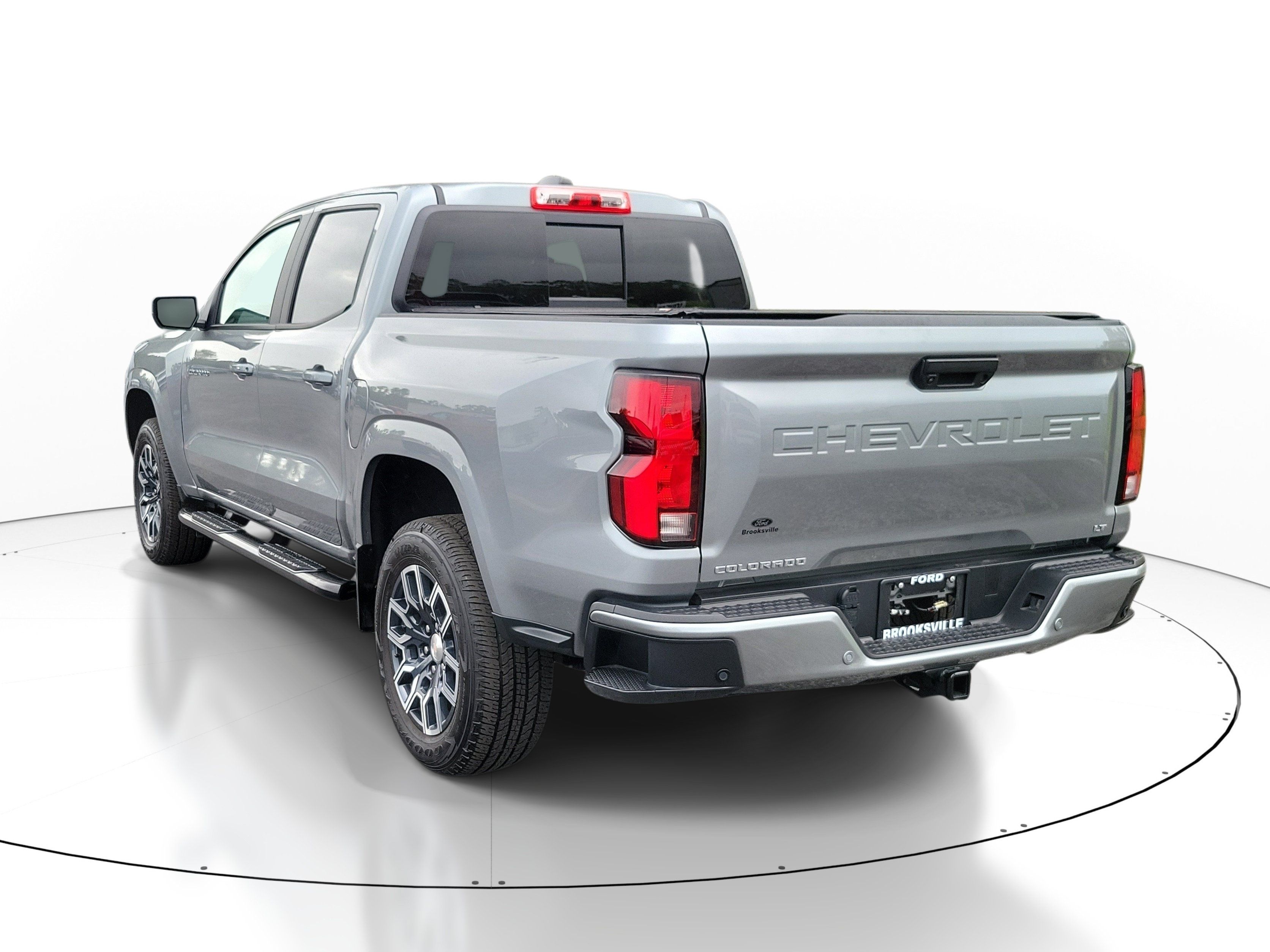 Used 2024 Chevrolet Colorado LT w/ LT Convenience Package III RWD image 4