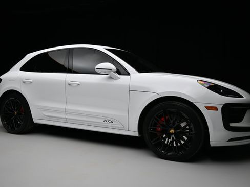 Used 2023 Porsche Macan GTS image 32
