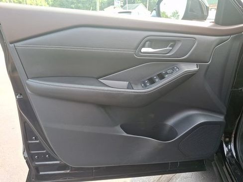 Certified 2023 Nissan Rogue SV w/ SV Premium B Package AWD/4WD image 13