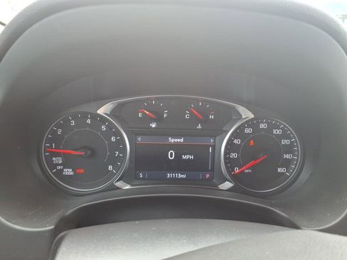 Used 2023 GMC Terrain SLT image 17