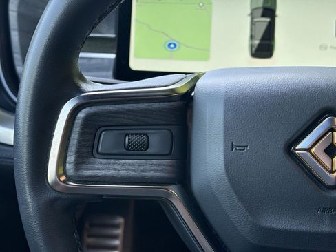 Used 2024 Rivian R1S Adventure AWD/4WD image 35