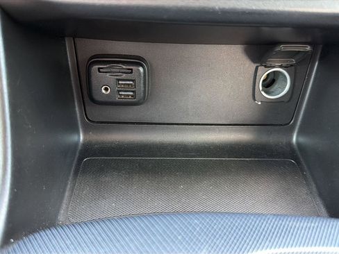 Used 2019 Chevrolet Colorado Z71 AWD/4WD image 11
