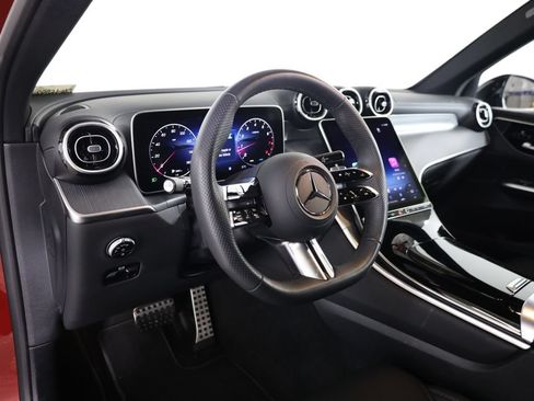 Used 2026 Mercedes-Benz GLC 300 4MATIC image 32