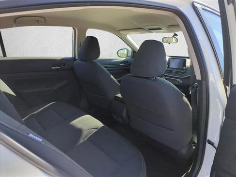 Used 2019 Nissan Altima 2.5 S image 16