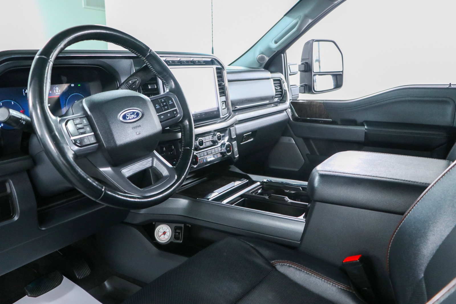 Used 2023 Ford F250 Lariat w/ Lariat Ultimate Package AWD/4WD image 27