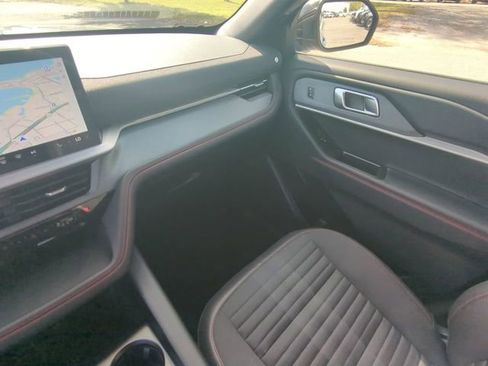 New 2026 Ford Explorer ST-Line w/ ST-Line Street Pack RWD image 18