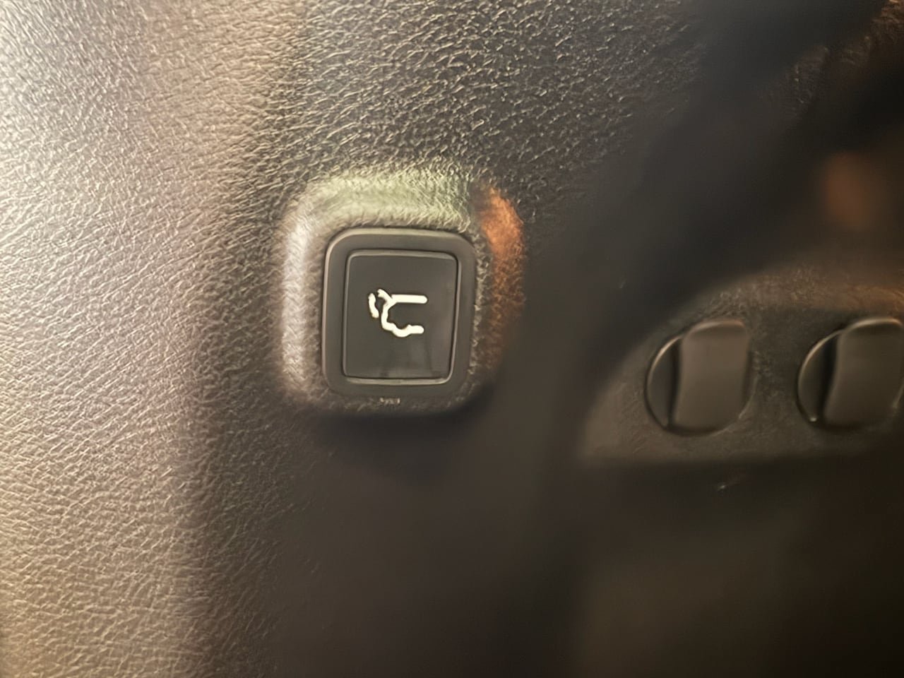 Used 2021 Jeep Cherokee Limited AWD/4WD image 10