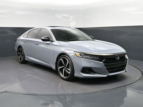 Used 2021 Honda Accord Sport image 9
