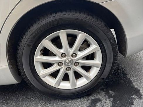 Used 2011 Toyota Camry XLE image 14