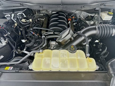 Used 2023 Ford F150 Lariat image 32