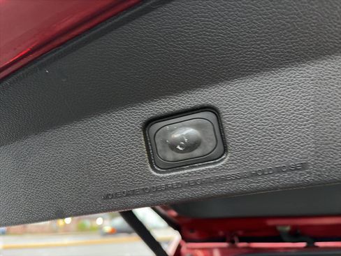 Used 2014 Ford Explorer XLT w/ Equipment Group 202A image 11