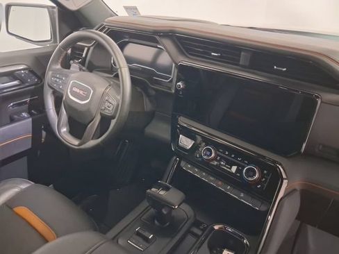 Certified 2025 GMC Sierra 1500 AT4 AWD/4WD image 17