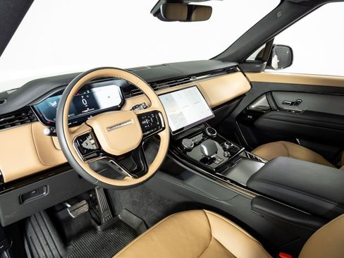 Used 2023 Land Rover Range Rover Sport SE Dynamic image 4