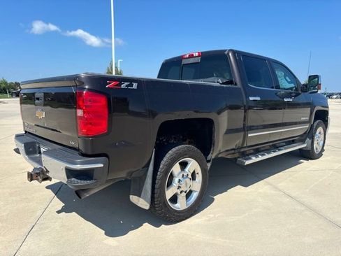 Used 2019 Chevrolet Silverado 2500 LTZ w/ Vortec Plus Package AWD/4WD image 37