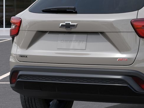 New 2026 Chevrolet Trax RS w/ Sunroof Package FWD image 14