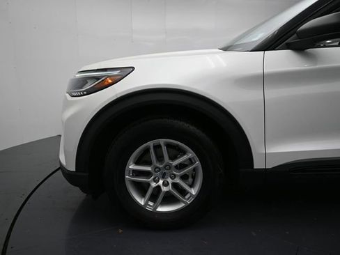 New 2026 Ford Explorer Active w/ Active Comfort Package image 10