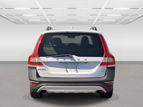 Used 2016 Volvo XC70 T5 Premier w/ Proximity Package AWD/4WD image 4