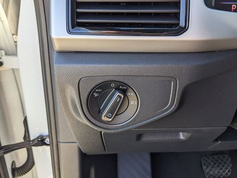 Certified 2023 Volkswagen Atlas Cross Sport SE w/ Panoramic Sunroof Package image 26