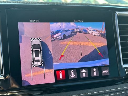 Used 2022 Chrysler Pacifica Limited image 17