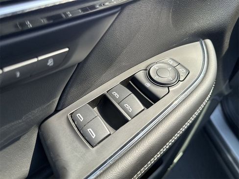 Used 2023 Buick Envision Essence image 19