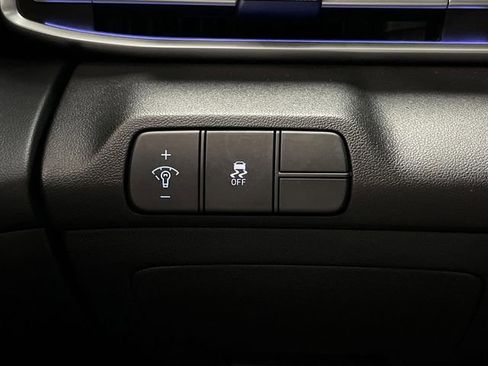 Used 2024 Hyundai Elantra SEL w/ Convenience Package image 25