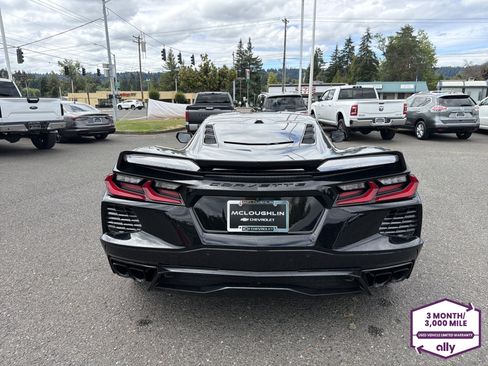 Used 2024 Chevrolet Corvette Stingray Coupe w/ Z51 Performance Package RWD image 4