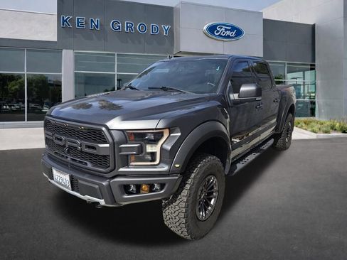 Used 2019 Ford F150 Raptor w/ Equipment Group 802A Luxury image 4