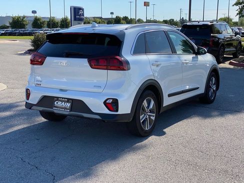 Used 2022 Kia Niro LXS w/ Digital Cluster Package FWD image 7