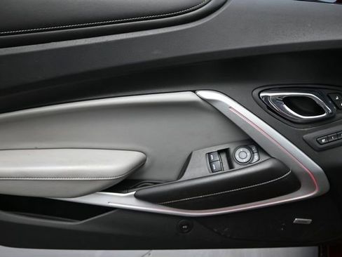 Used 2017 Chevrolet Camaro SS image 15