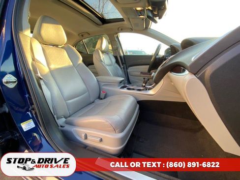 Used 2015 Acura TLX w/ Technology Package image 18