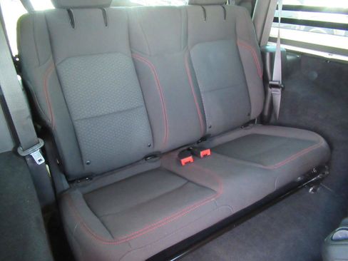 Used 2022 Jeep Wrangler Rubicon AWD/4WD image 31