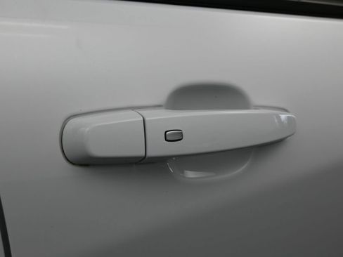 Used 2023 Chevrolet Equinox LS FWD image 35