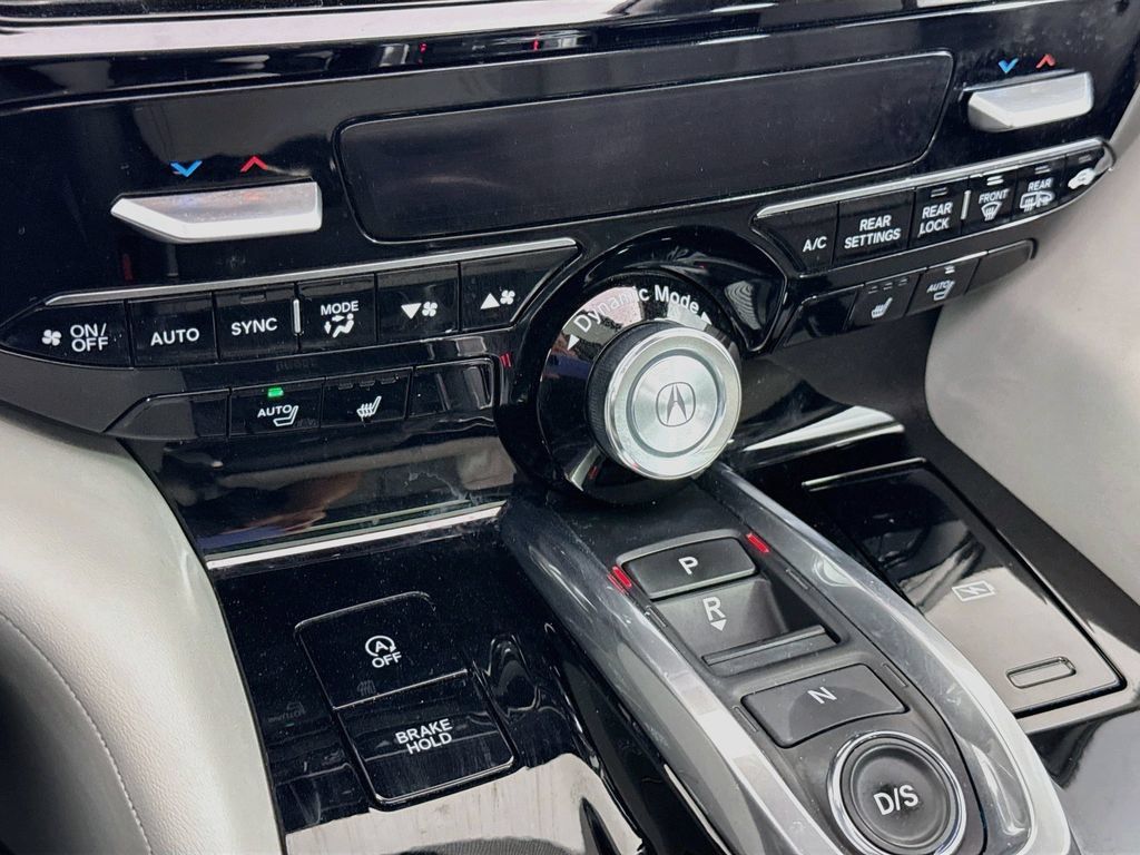 Used 2023 Acura MDX w/ Technology Package FWD image 15