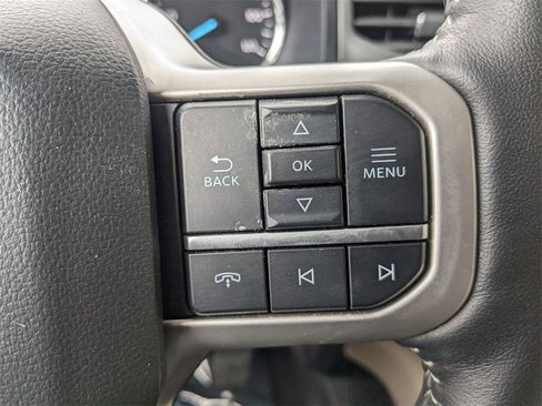 Used 2024 Ford Expedition XLT image 14