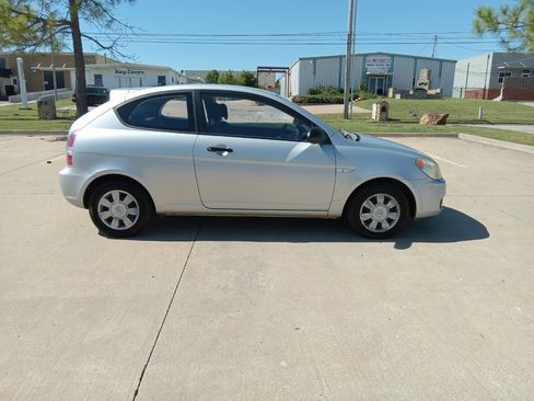 Used 2007 Hyundai Accent GS image 2