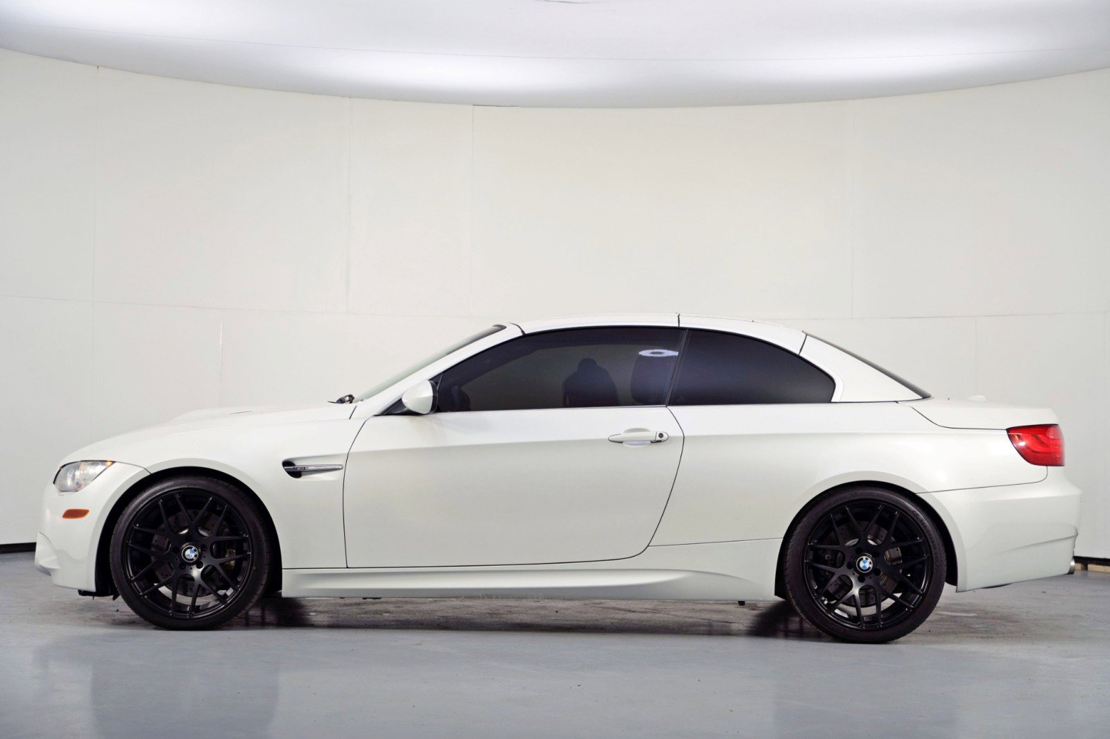 Used 2011 BMW M3 Convertible RWD image 8