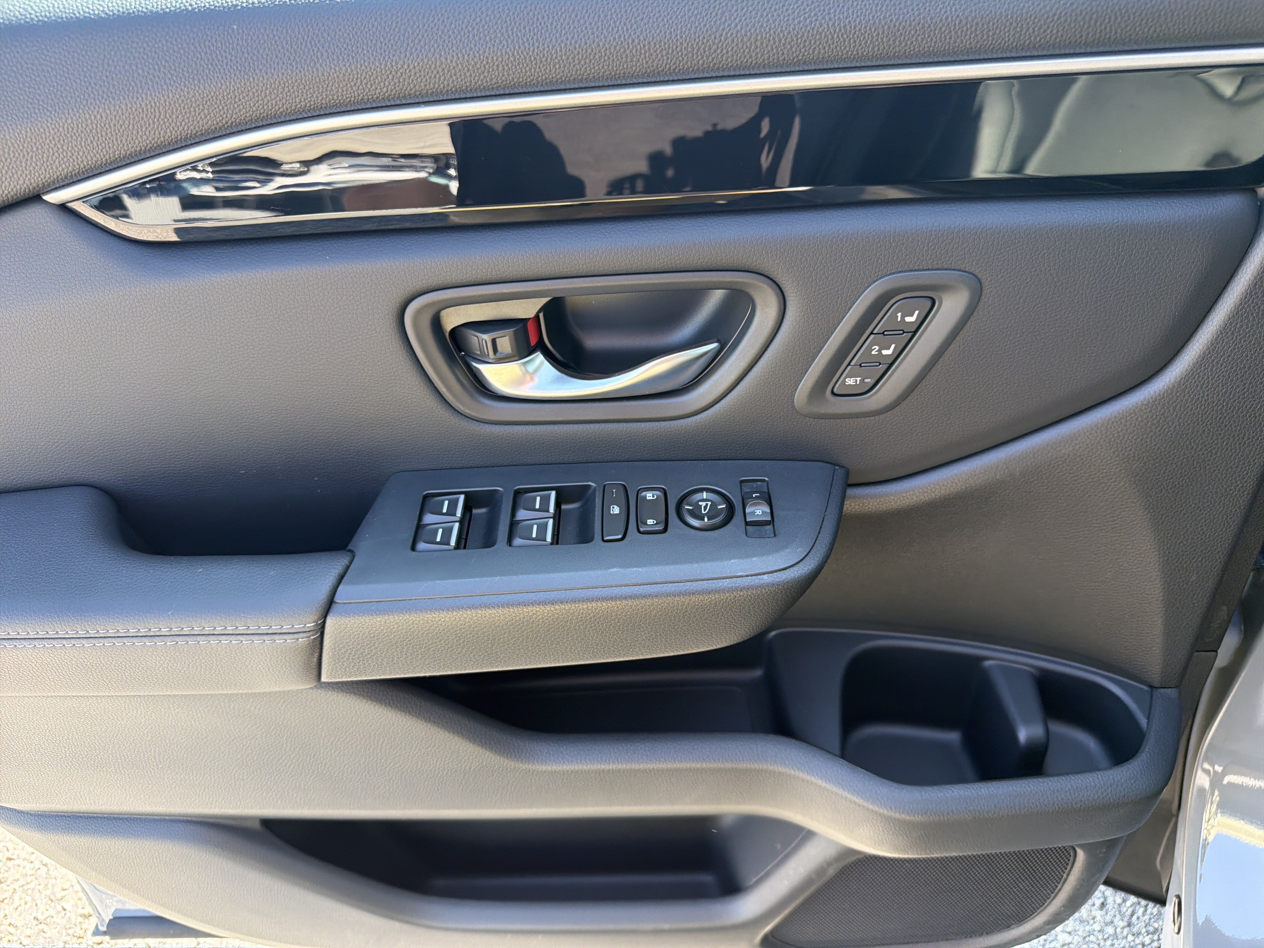 Used 2023 Honda Pilot Touring image 11