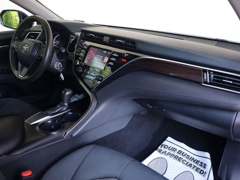 Used 2018 Toyota Camry LE FWD image 28