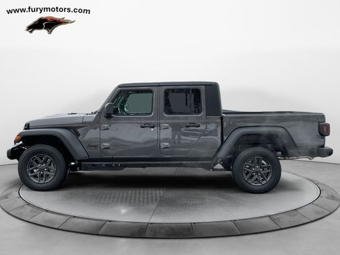 New 2026 Jeep Gladiator Sport AWD/4WD image 6