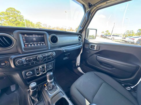 Certified 2022 Jeep Wrangler Unlimited Sport AWD/4WD image 25