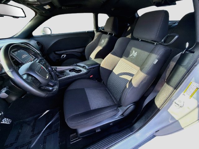Used 2022 Dodge Challenger R/T Scat Pack w/ Driver Convenience Group RWD image 21