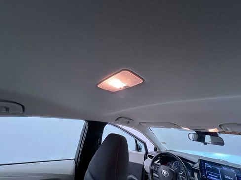 Used 2022 Toyota Corolla LE FWD image 39